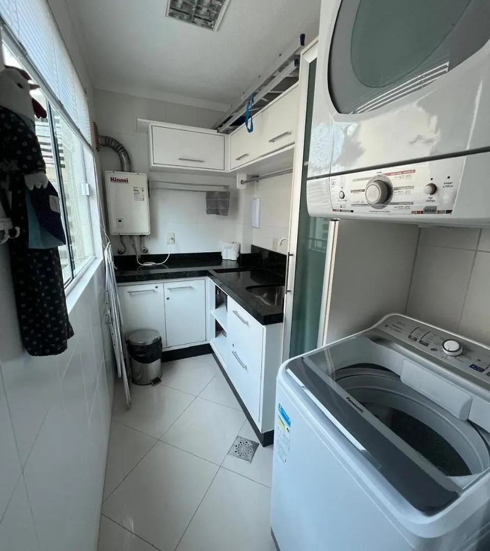 Apto Almeida E Moraes 3 Suites Proximo A Praia Meia Praia Itapema Apartment