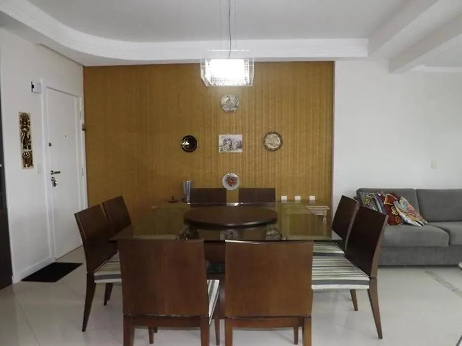 Apartamento 3 suítes próximo a praia Itapema