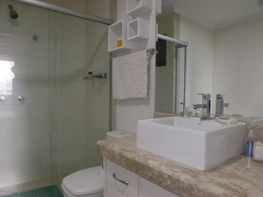 Apartamento 3 suítes próximo a praia Itapema
